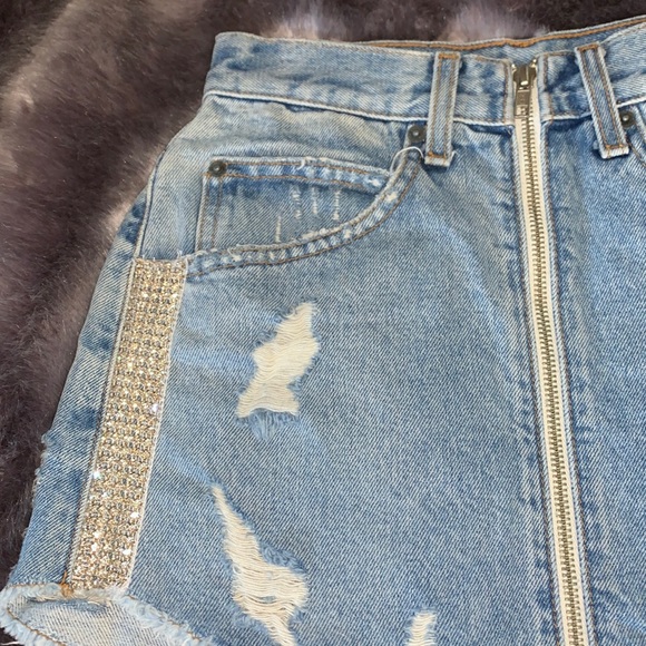 New LF skirt with rhinestones and zip up skirt - Picture 3 of 3